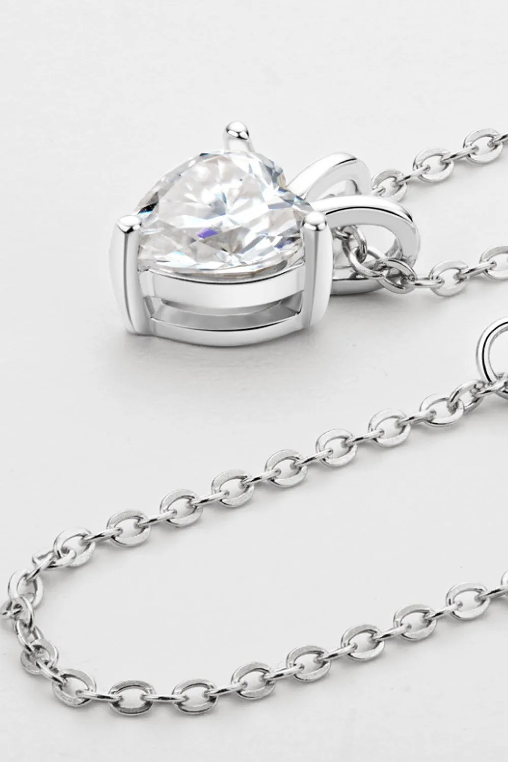 Heart-Shaped 1 Ct Moissanite Pendant Necklace