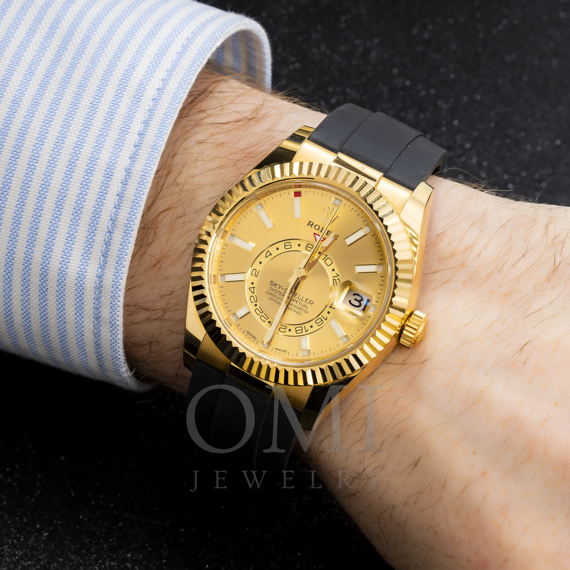 ROLEX SKY-DWELLER YELLOW GOLD GOLDEN INDEX DIAL OYSTERFLEX 336238 WITH RUBBER STRAP