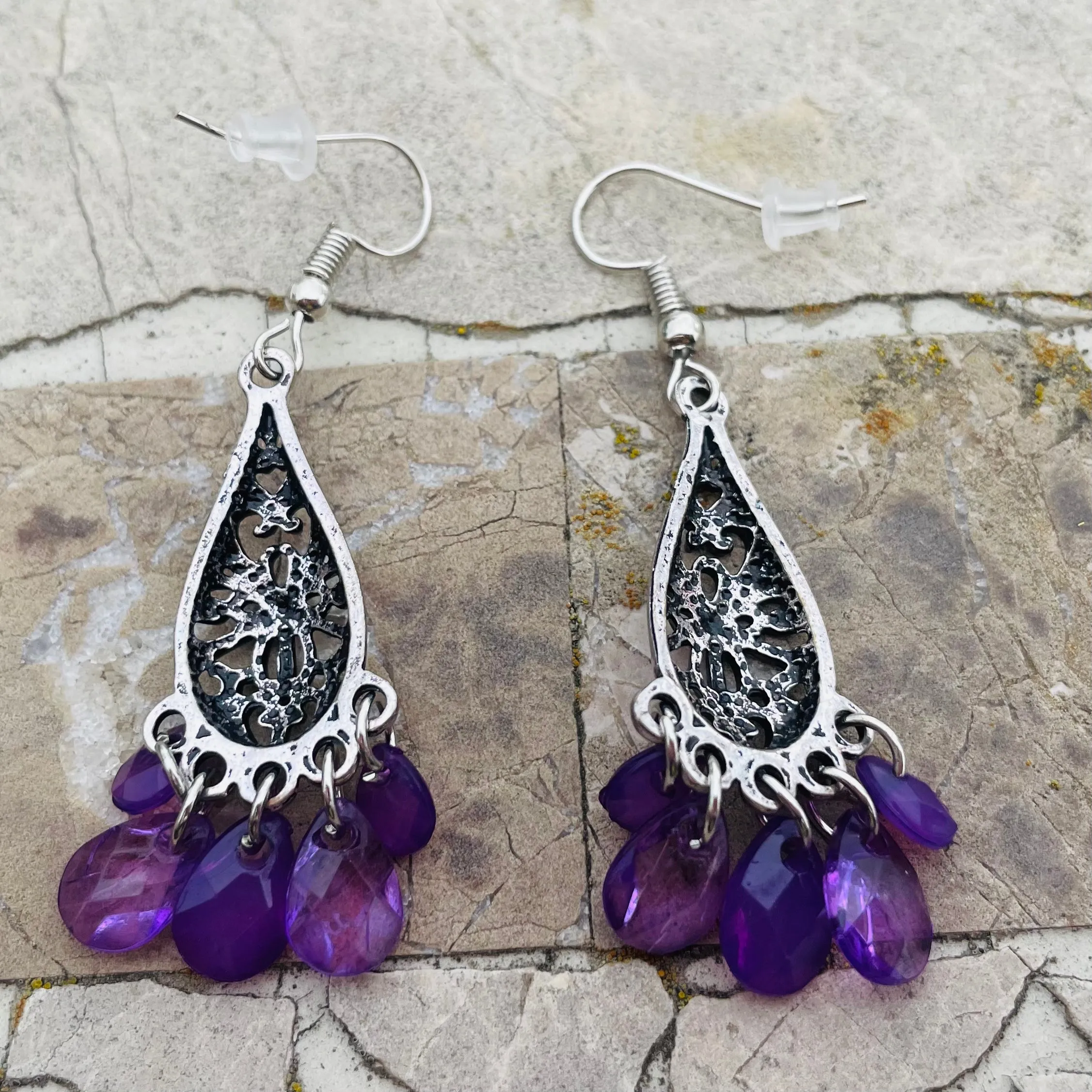 *Silver Tone Purple Beaded Floral Dangle Drop Pierced Fashion Earrings