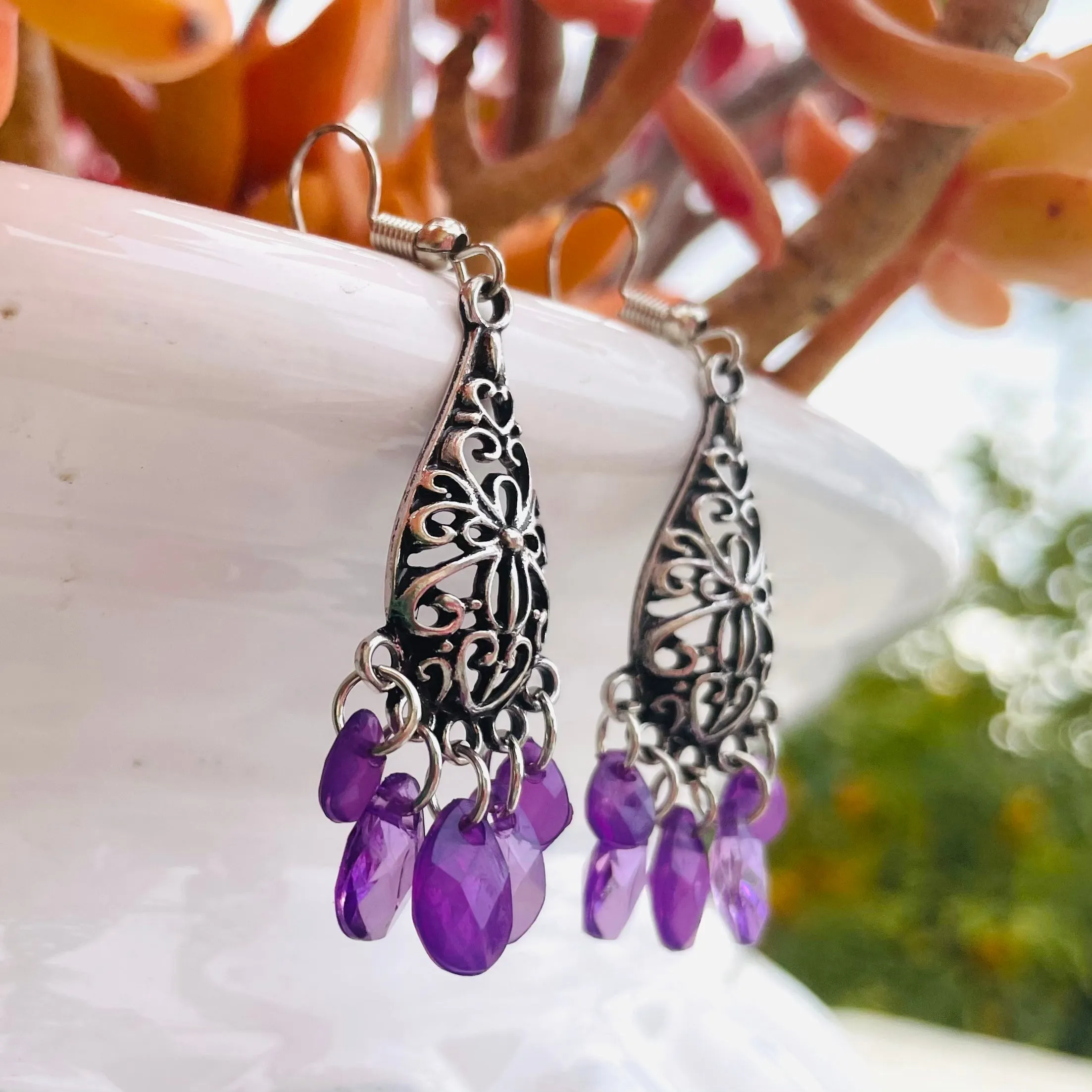 *Silver Tone Purple Beaded Floral Dangle Drop Pierced Fashion Earrings